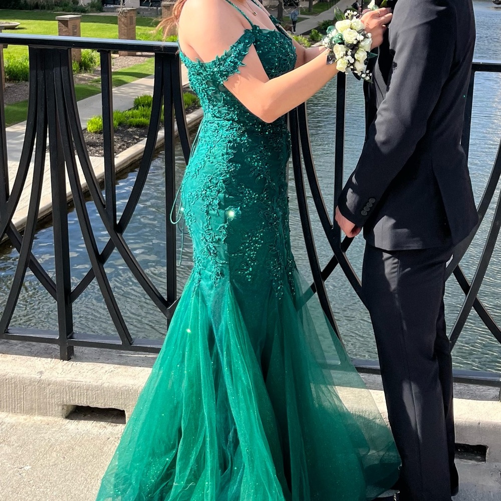 Emerald Green Prom dress